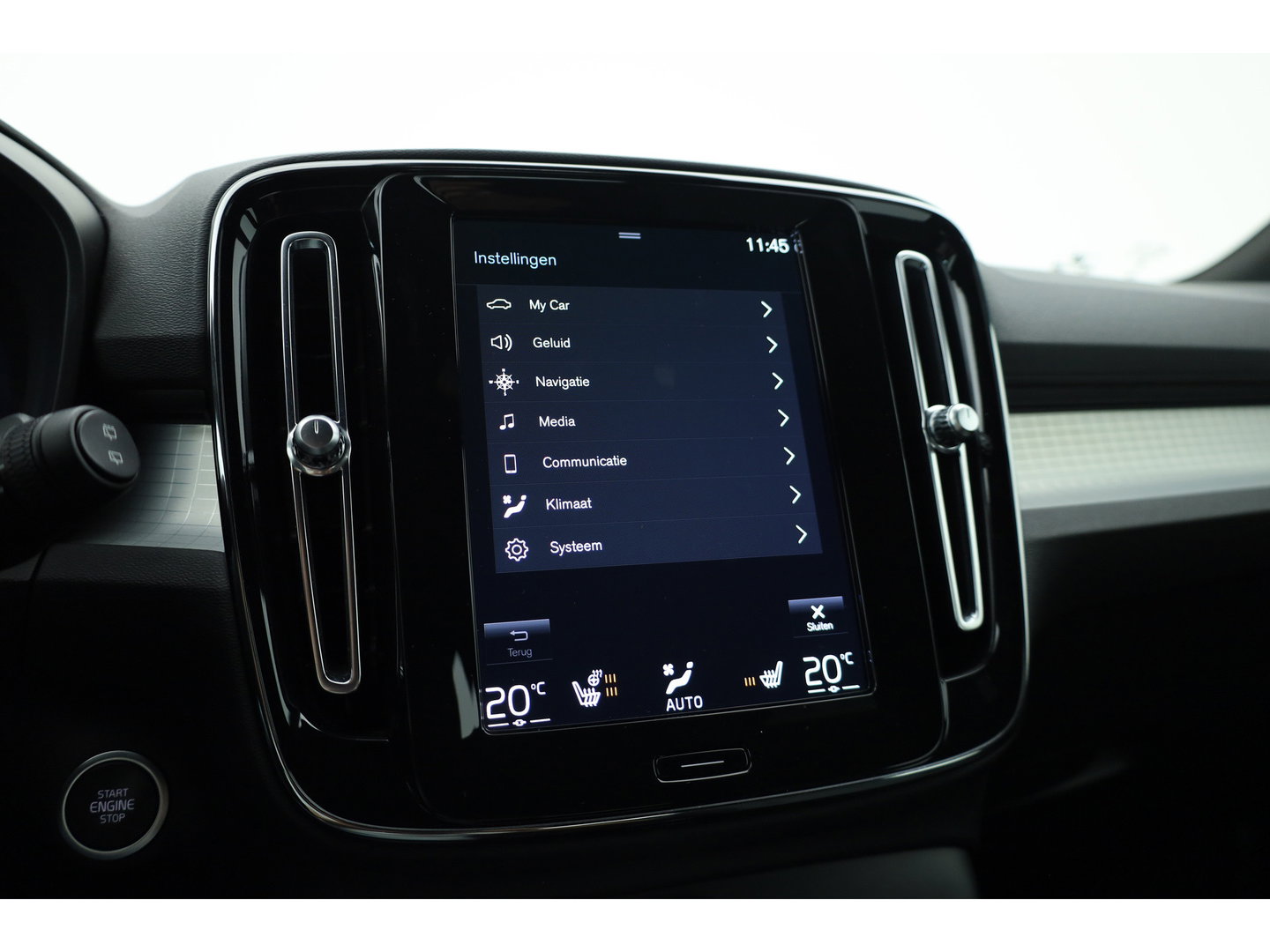 Volvo XC40 1.5 T4 Plug-in hybrid Plus Bright | Memory stoel | H&K Audio | Stoel- stuurverw. | Camera | CarPlay |