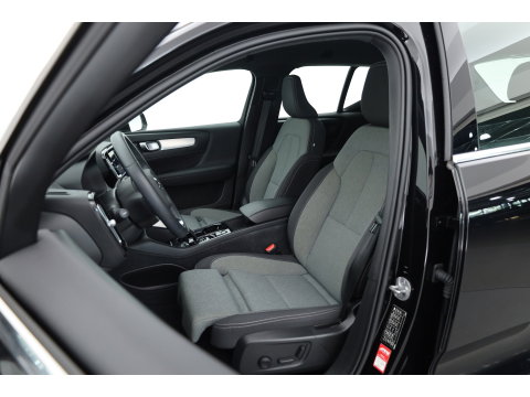 Volvo XC40 1.5 T4 Plug-in hybrid Plus Bright | Memory stoel | H&K Audio | Stoel- stuurverw. | Camera | CarPlay |
