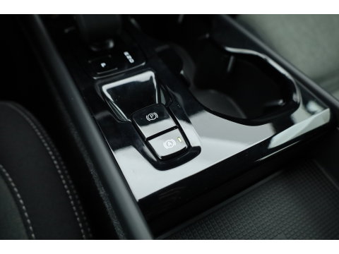 Volvo XC40 1.5 T4 Plug-in hybrid Plus Bright | Memory stoel | H&K Audio | Stoel- stuurverw. | Camera | CarPlay |