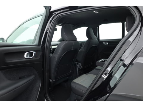 Volvo XC40 1.5 T4 Plug-in hybrid Plus Bright | Memory stoel | H&K Audio | Stoel- stuurverw. | Camera | CarPlay |
