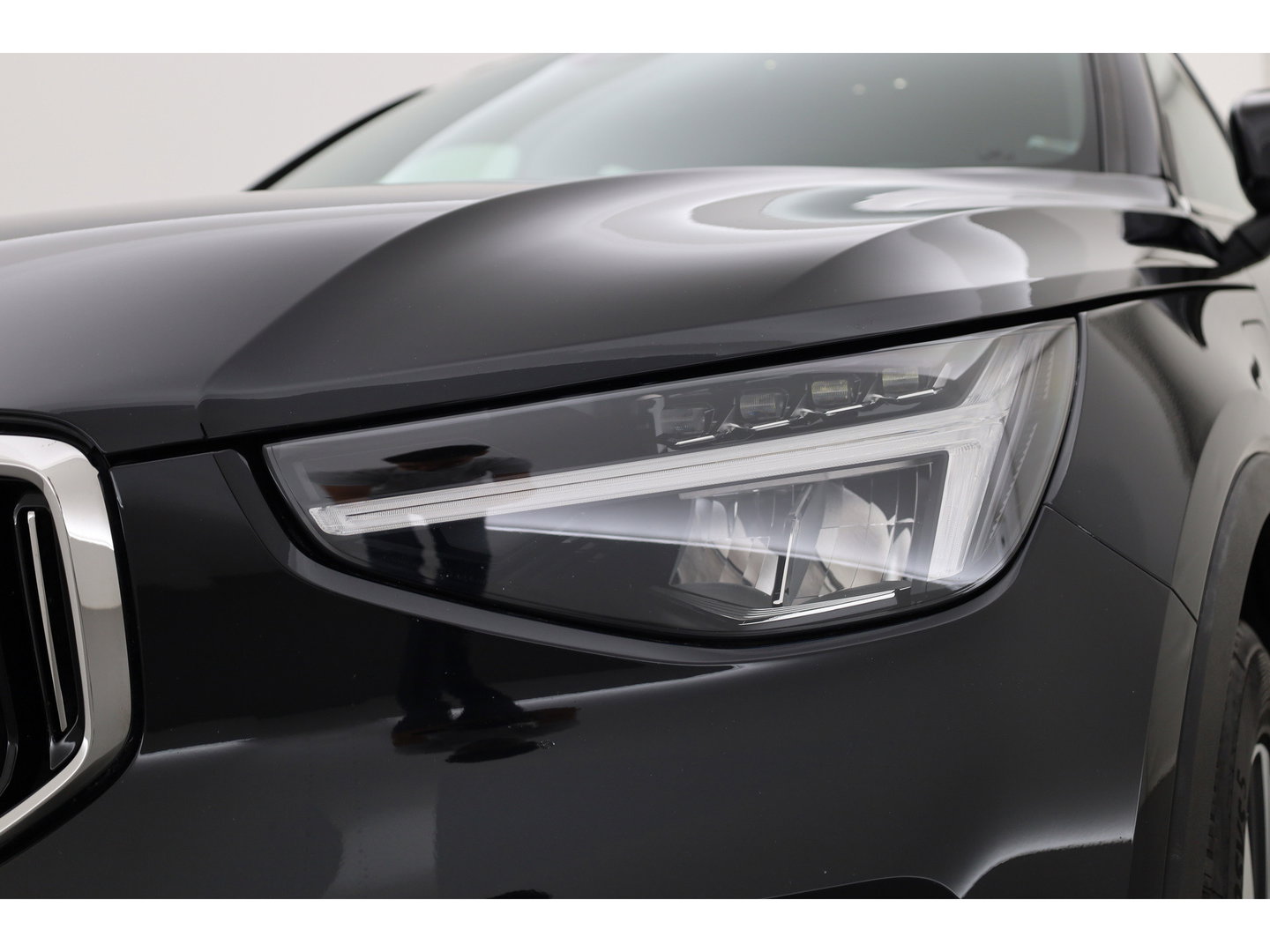 Volvo XC40 1.5 T4 Plug-in hybrid Plus Bright | Memory stoel | H&K Audio | Stoel- stuurverw. | Camera | CarPlay |