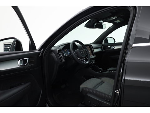 Volvo XC40 1.5 T4 Plug-in hybrid Plus Bright | Memory stoel | H&K Audio | Stoel- stuurverw. | Camera | CarPlay |