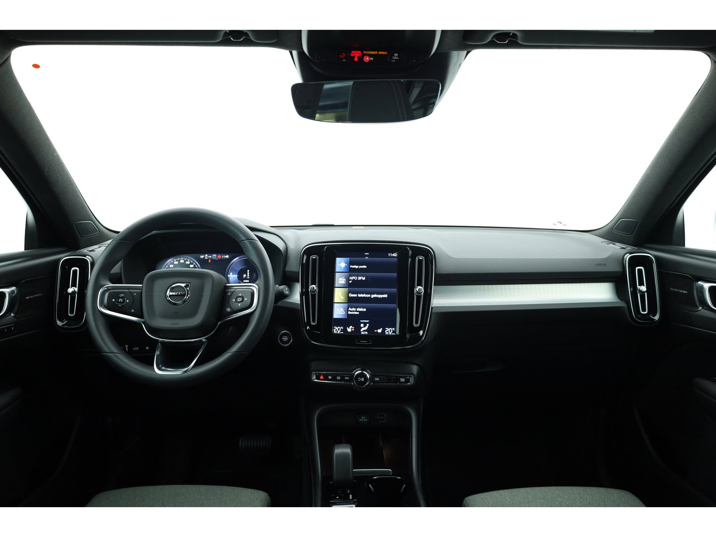Volvo XC40 1.5 T4 Plug-in hybrid Plus Bright | Memory stoel | H&K Audio | Stoel- stuurverw. | Camera | CarPlay |