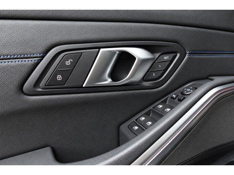 BMW 3 Serie Touring 330e xDrive M SPORT PANO 360 CAM VOL