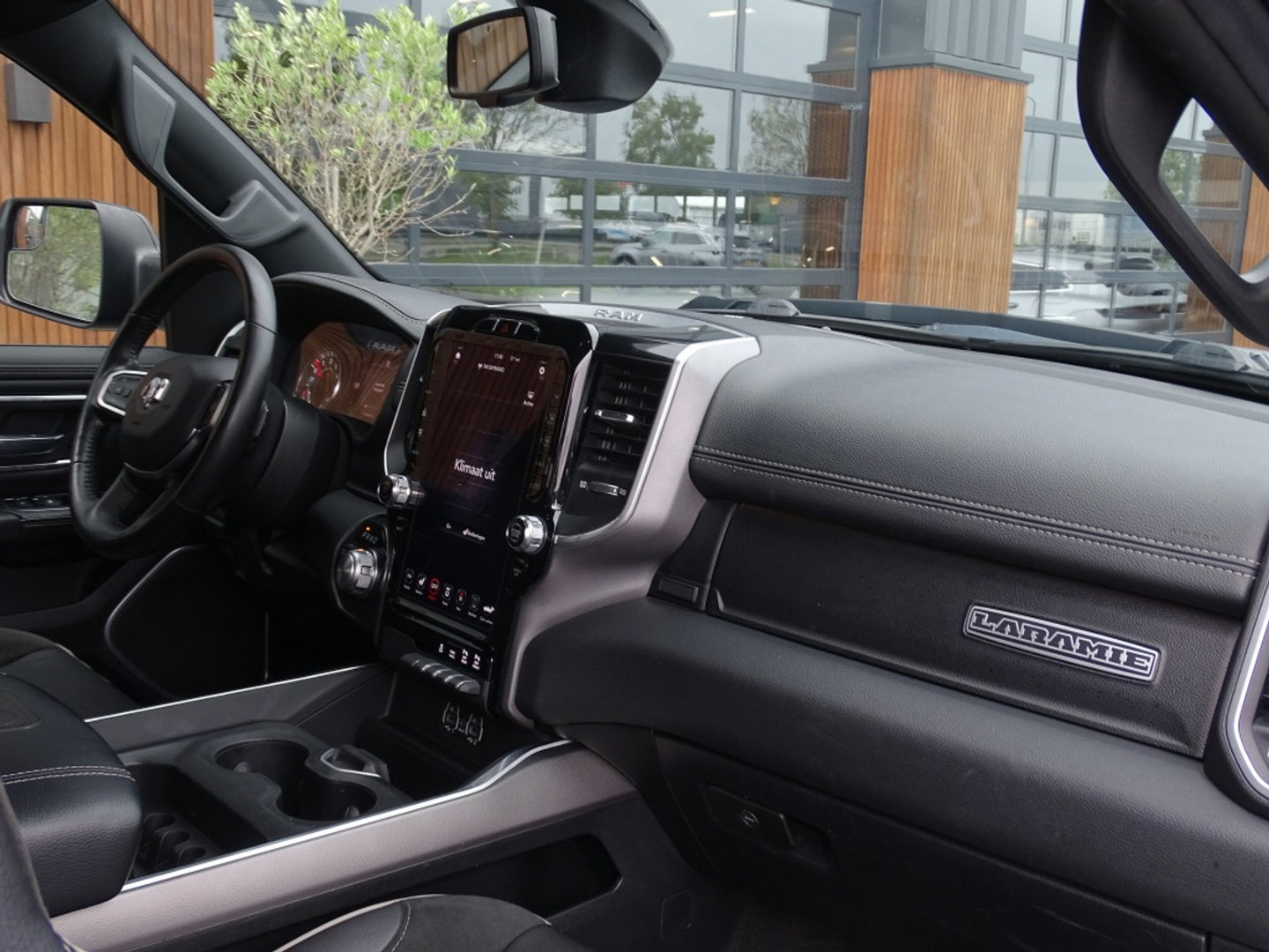 Dodge Ram 1500 5.7 V8 402PK 4x4 Laramie HEMI / LPG / grijs k / *NAP*