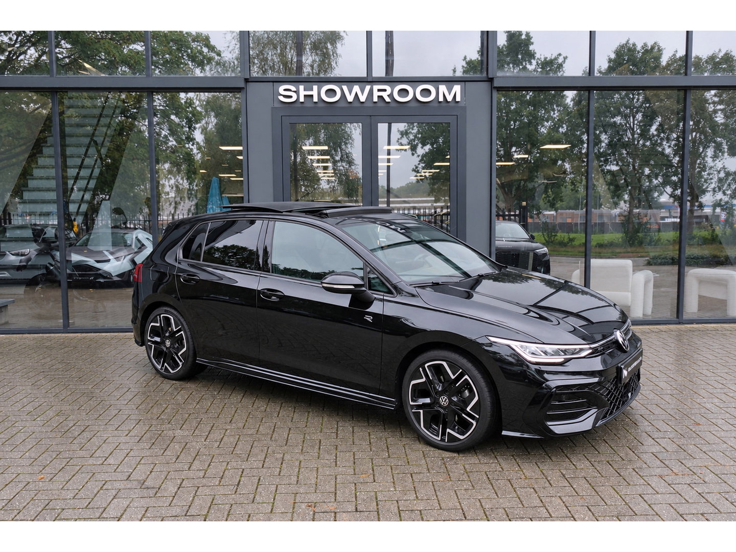 Volkswagen Golf 1.5 eTSI R-Line Edition PANO KEYLESS HUD