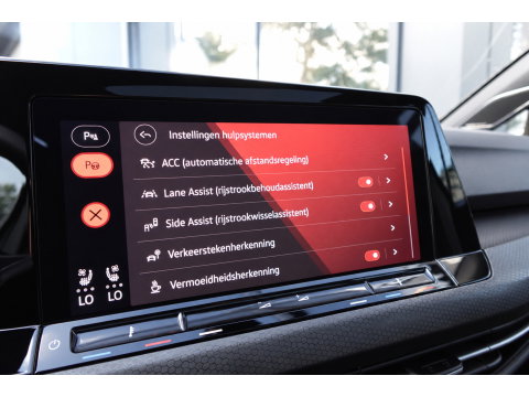 Volkswagen Golf 2.0 TSI GTI PANO KEYLESS ACC VOL