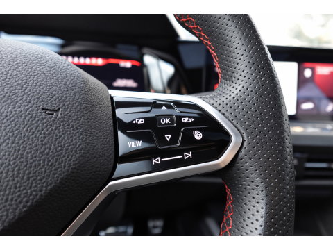 Volkswagen Golf 2.0 TSI GTI PANO KEYLESS ACC VOL