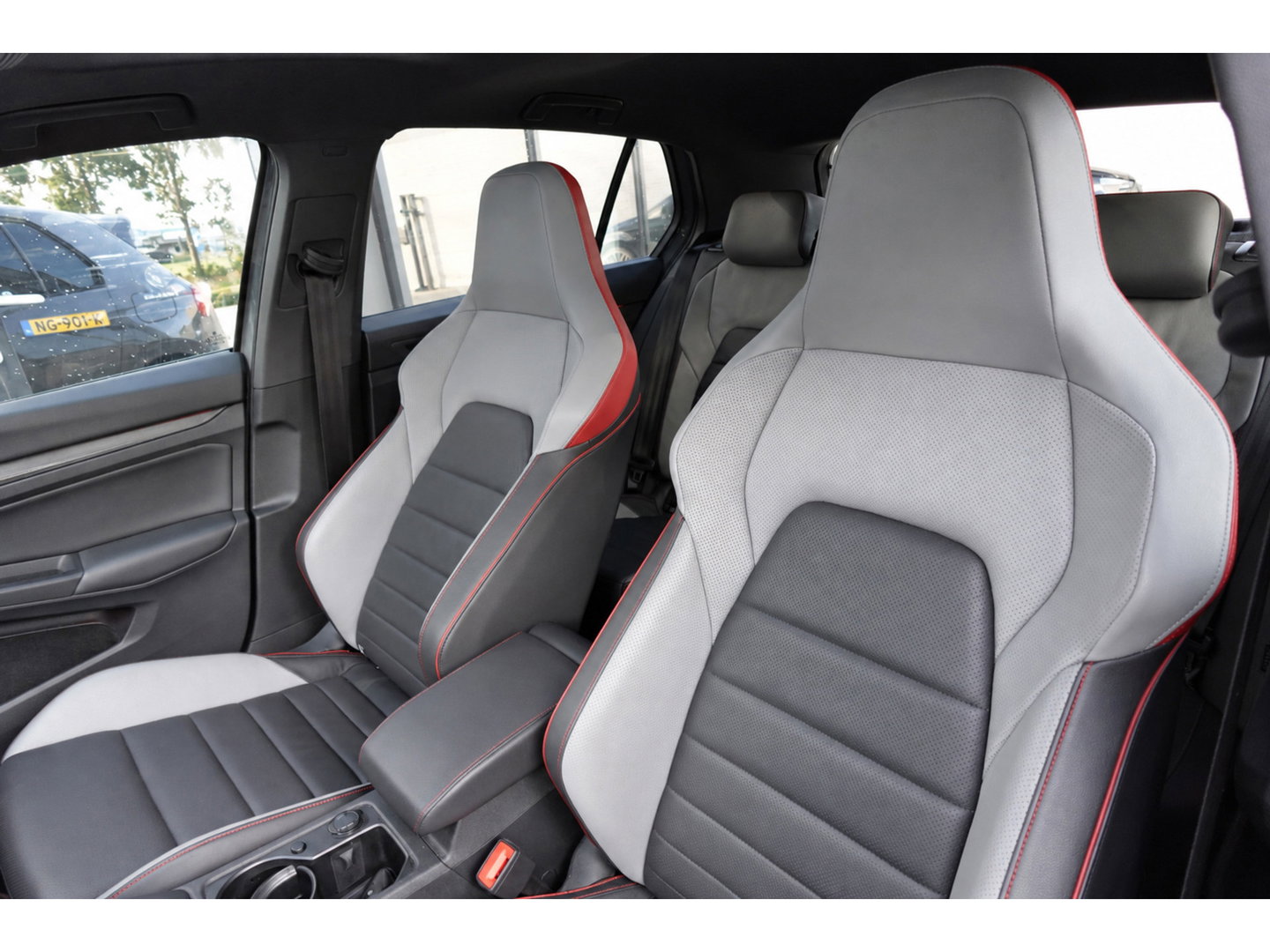 Volkswagen Golf 2.0 TSI GTI PANO KEYLESS ACC VOL