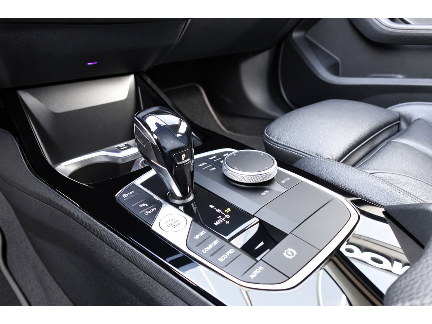 BMW 1-serie 118i High Executive KEYLESS CAM LEDER VOL