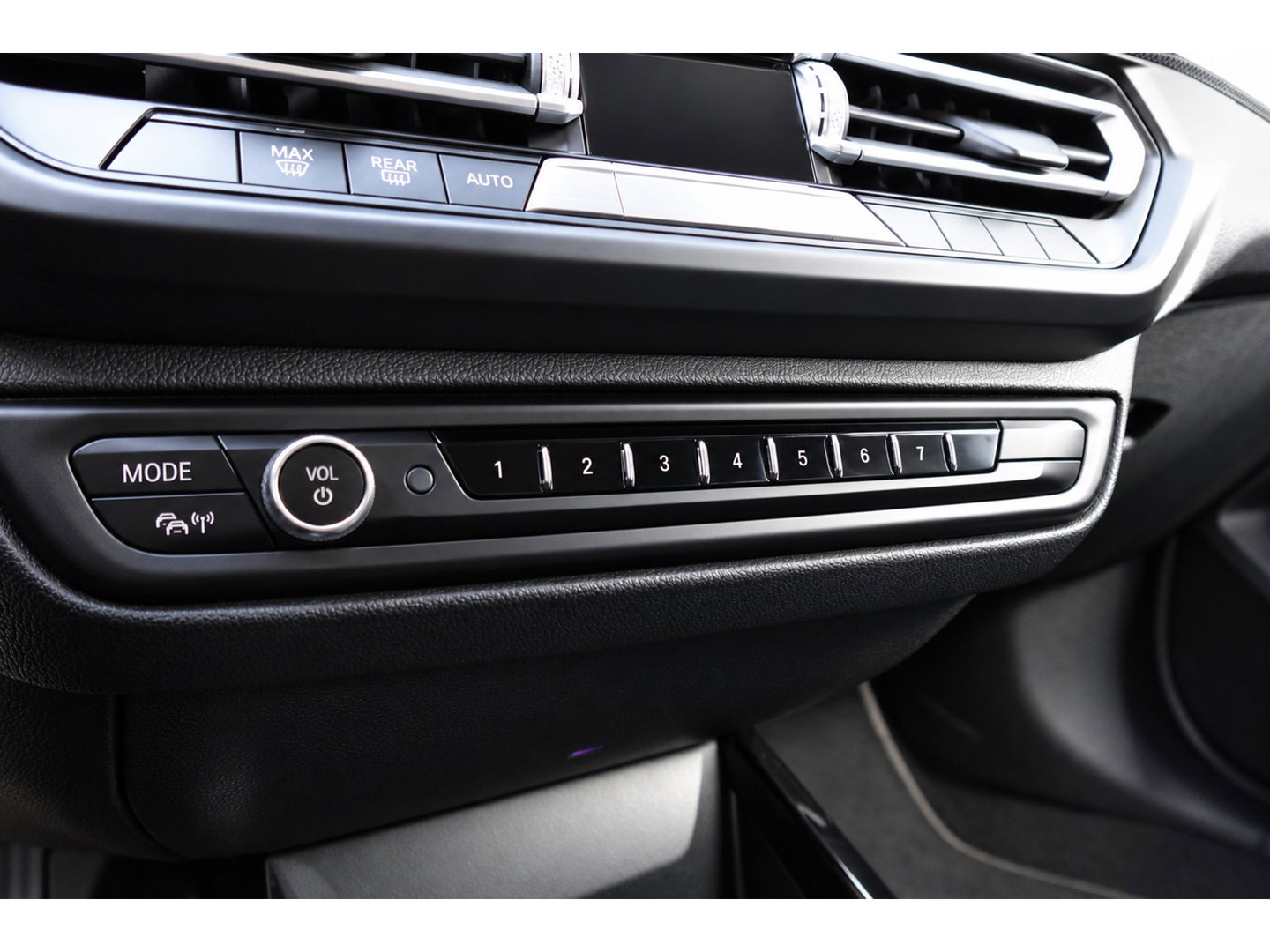 BMW 1-serie 118i High Executive KEYLESS CAM LEDER VOL