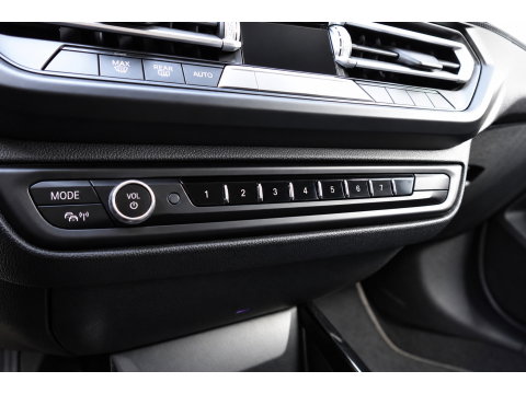 BMW 1-serie 118i High Executive KEYLESS CAM LEDER VOL