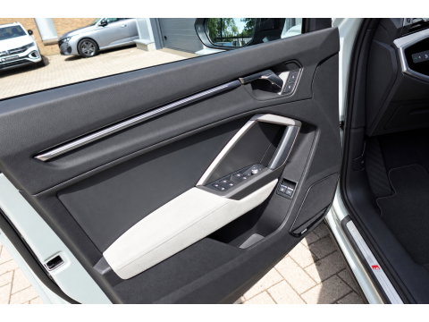 Audi Q3 Sportback 45 TFSI e S-line PANO MATRIX CAMERA VOL