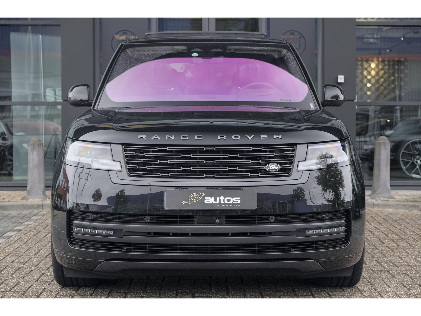 Land Rover Range Rover P510e 510pk First Edition Panoramadak 4-Wielbesturing Trekhaak Meridian3d Massage Laser BOMVOL!!