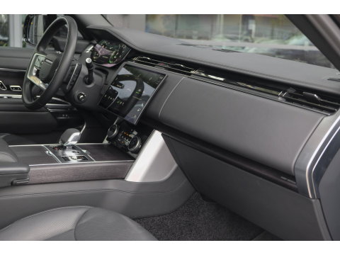 Land Rover Range Rover P510e 510pk First Edition Panoramadak 4-Wielbesturing Trekhaak Meridian3d Massage Laser BOMVOL!!