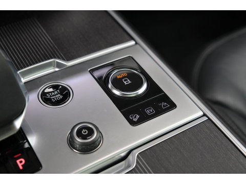 Land Rover Range Rover P510e 510pk First Edition Panoramadak 4-Wielbesturing Trekhaak Meridian3d Massage Laser BOMVOL!!