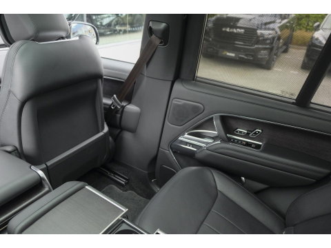 Land Rover Range Rover P510e 510pk First Edition Panoramadak 4-Wielbesturing Trekhaak Meridian3d Massage Laser BOMVOL!!