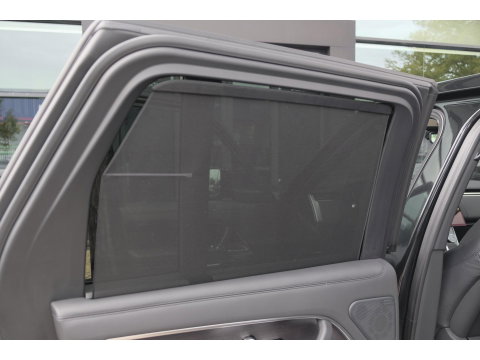 Land Rover Range Rover P510e 510pk First Edition Panoramadak 4-Wielbesturing Trekhaak Meridian3d Massage Laser BOMVOL!!