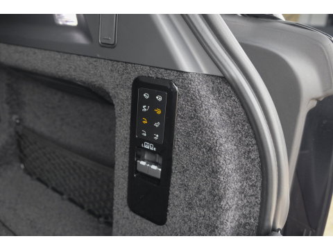 Land Rover Range Rover P510e 510pk First Edition Panoramadak 4-Wielbesturing Trekhaak Meridian3d Massage Laser BOMVOL!!