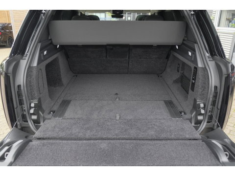 Land Rover Range Rover P510e 510pk First Edition Panoramadak 4-Wielbesturing Trekhaak Meridian3d Massage Laser BOMVOL!!