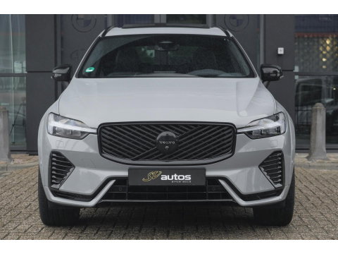 Volvo XC60 2.0 T8 455pk Plus Black edition Panoramadak *BTW* Styling pack 22" LMV Harman/Kardon Bomvol!!