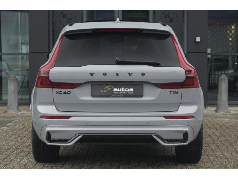 Volvo XC60 2.0 T8 455pk Plus Black edition Panoramadak *BTW* Styling pack 22" LMV Harman/Kardon Bomvol!!