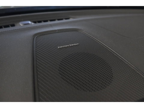 Volvo XC60 2.0 T8 455pk Plus Black edition Panoramadak *BTW* Styling pack 22" LMV Harman/Kardon Bomvol!!