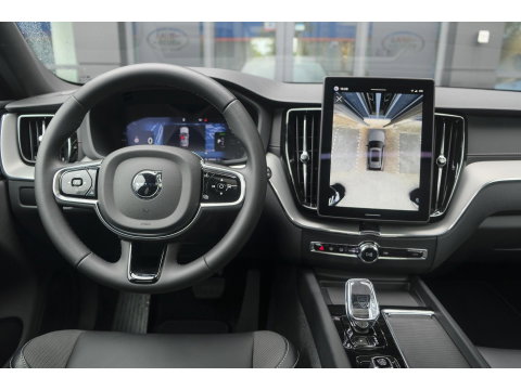 Volvo XC60 2.0 T8 455pk Plus Black edition Panoramadak *BTW* Styling pack 22" LMV Harman/Kardon Bomvol!!