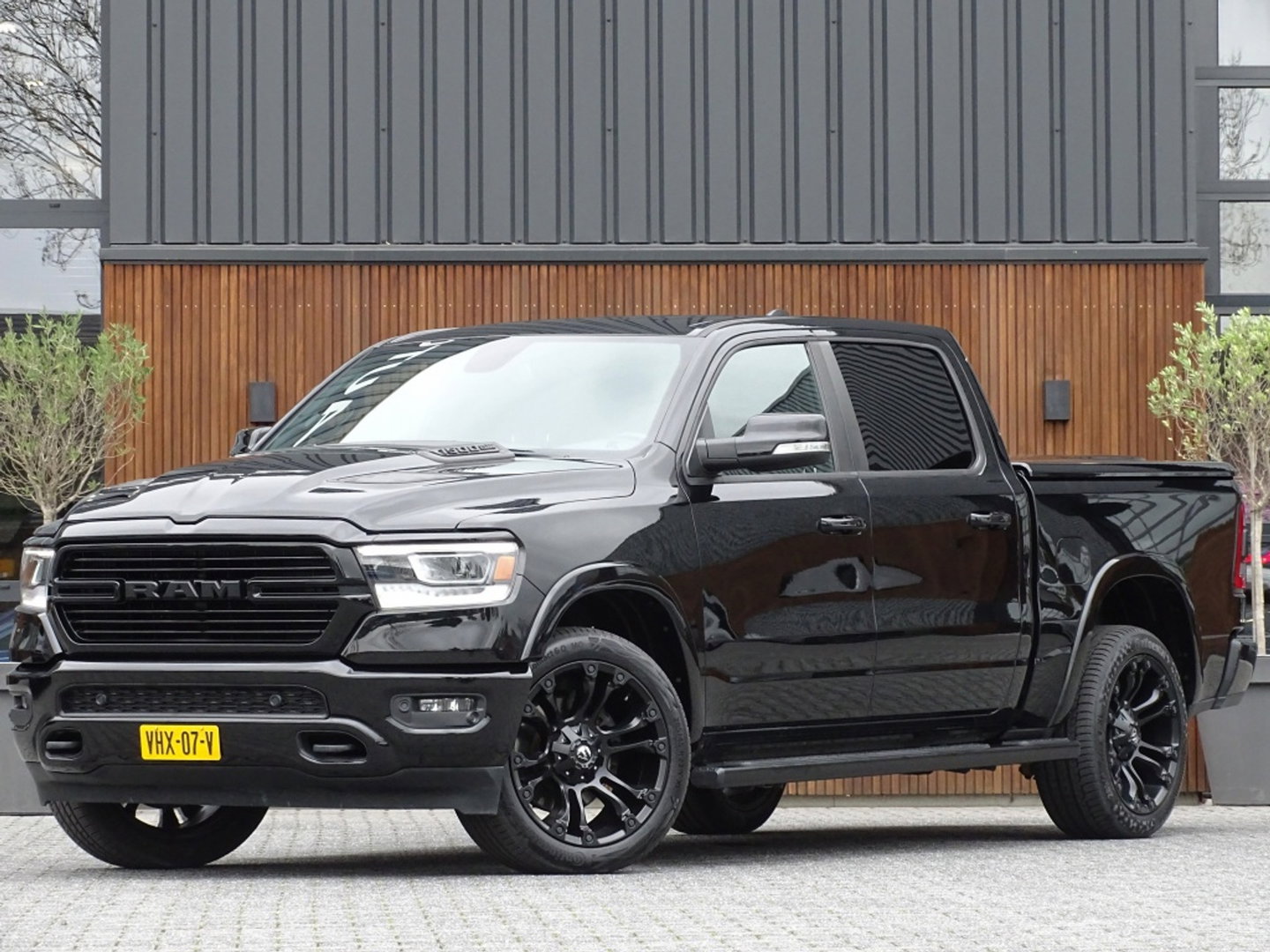 Dodge Ram 1500 5.7 V8 402PK 4x4 Laramie HEMI / LPG / grijs k / *NAP*