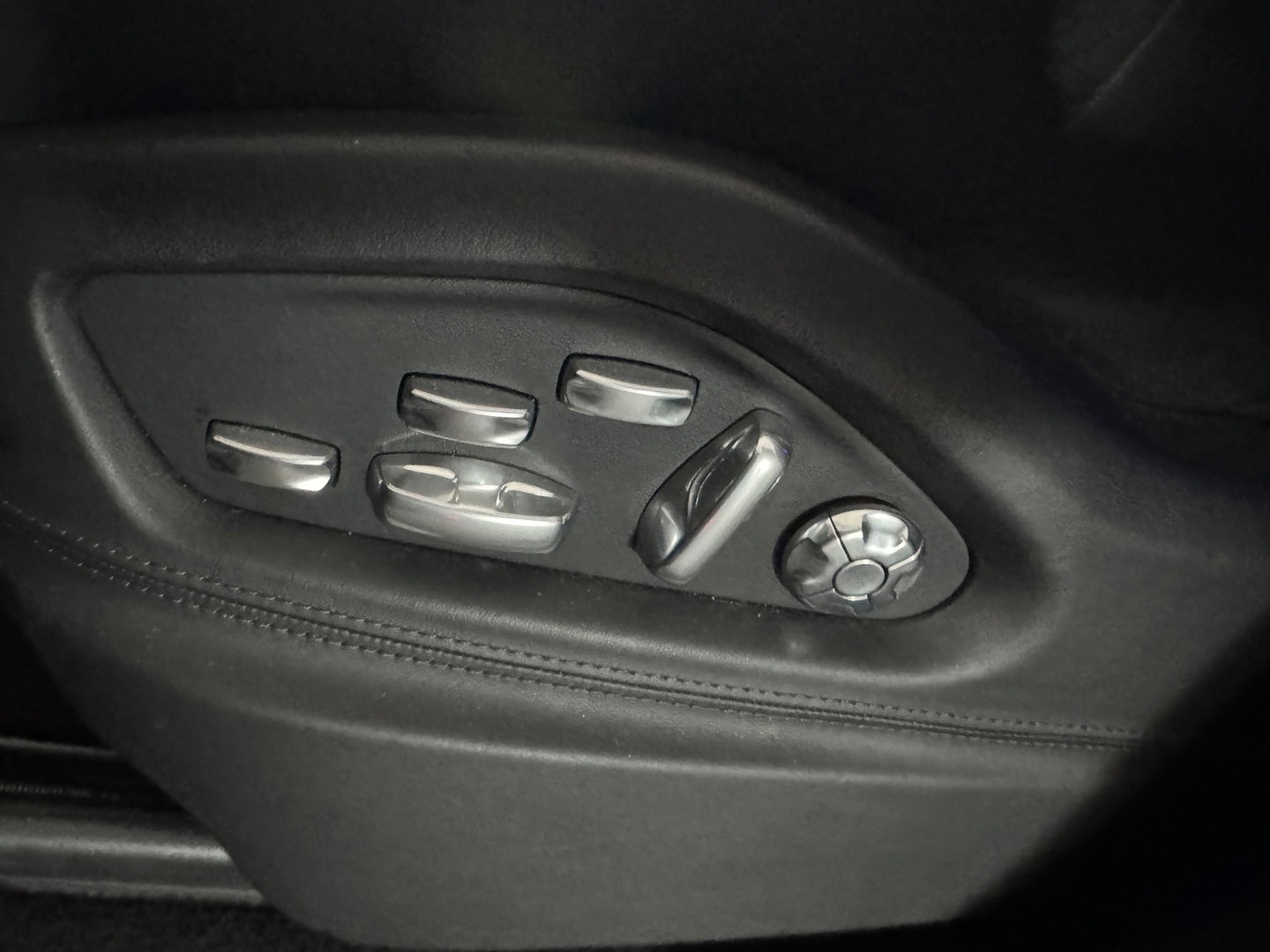 Porsche Cayenne 3.0 E-Hybrid Pano|360|Stoelventilatie|Sportdesign|PDLS+