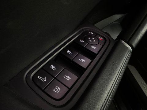 Porsche Cayenne 3.0 E-Hybrid Pano|360|Stoelventilatie|Sportdesign|PDLS+