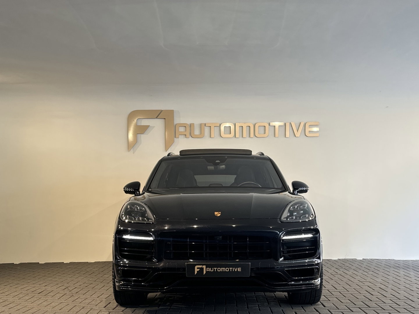 Porsche Cayenne 3.0 E-Hybrid Pano|360|Stoelventilatie|Sportdesign|PDLS+