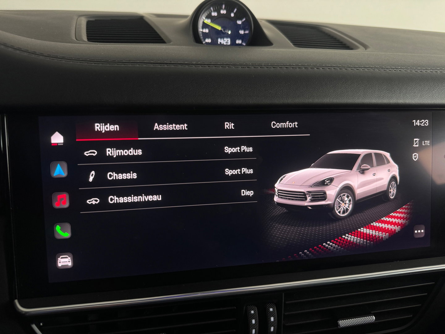 Porsche Cayenne 3.0 E-Hybrid Pano|360|Stoelventilatie|Sportdesign|PDLS+