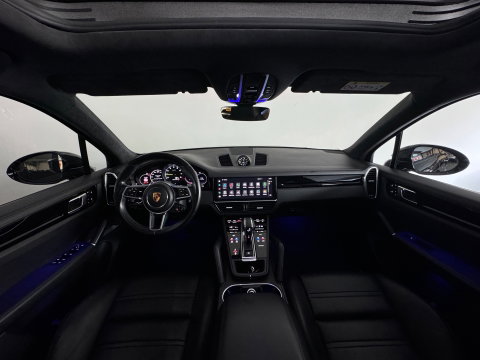 Porsche Cayenne 3.0 E-Hybrid Pano|360|Stoelventilatie|Sportdesign|PDLS+