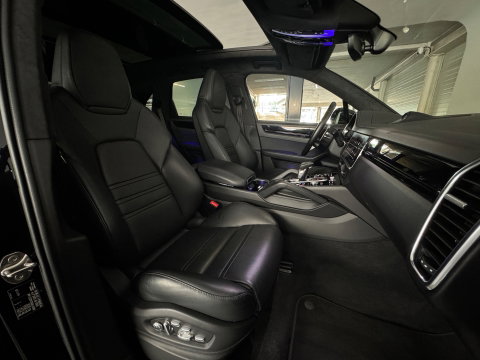 Porsche Cayenne 3.0 E-Hybrid Pano|360|Stoelventilatie|Sportdesign|PDLS+