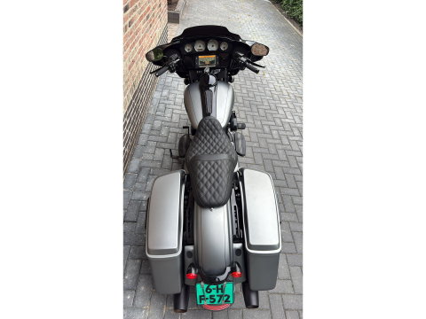 Harley Davidson 103 FLHXS Streetglide Street Glide  Special mat grijs blackout