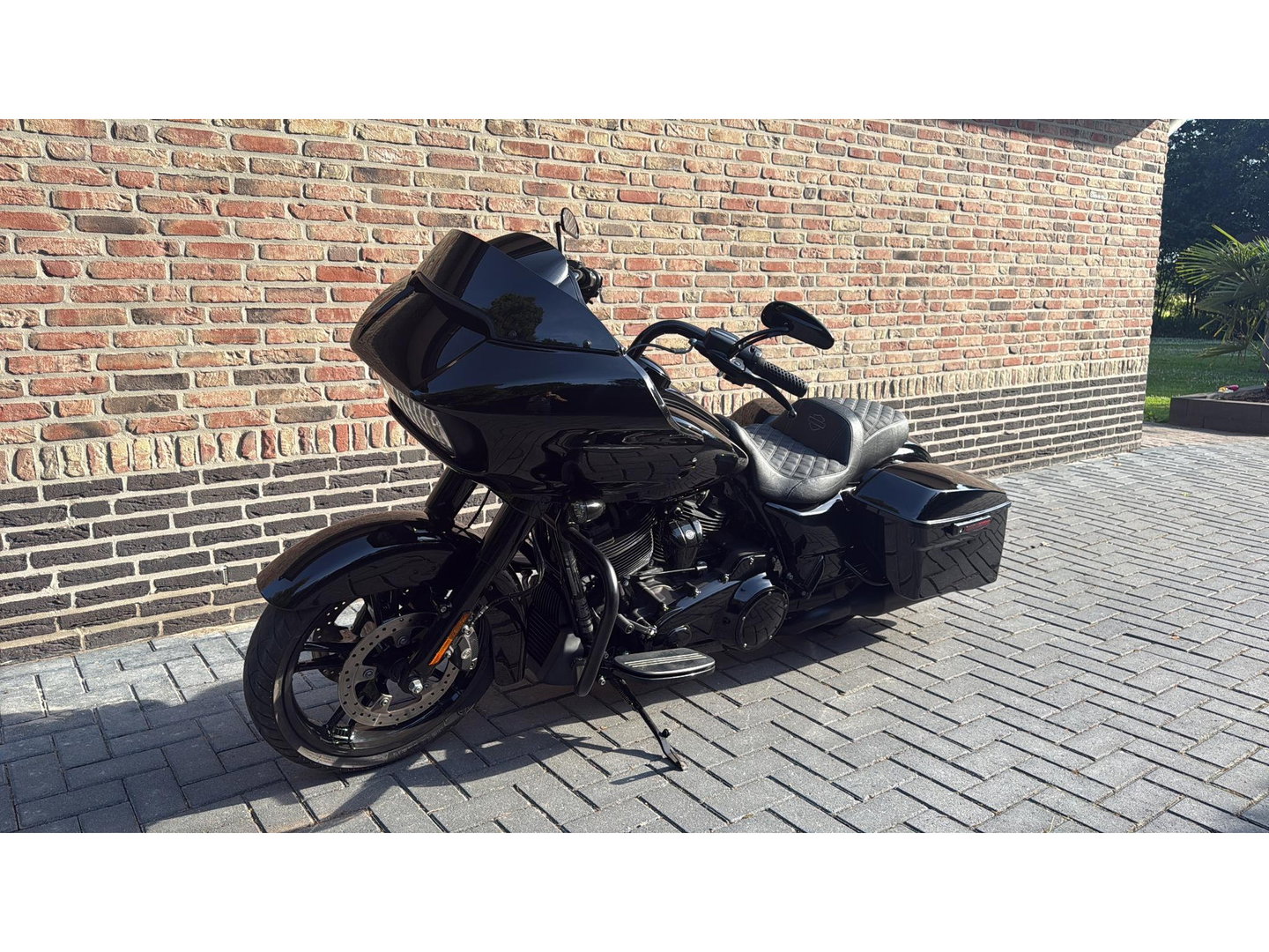 Harley Davidson Road Glide FLTRX Black Out CVO Vance & Hines Roadglide