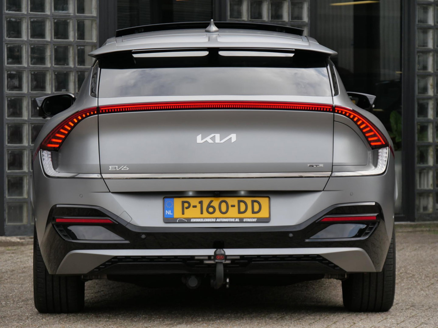 Kia Ev6 77kWh GT-LINE/ SCHUIFDAK/ 360° CAMERA/ HEAD-UP/ TREKHAAK/ NL-AUTO 1STE EIGENAAR/ SOH 97%