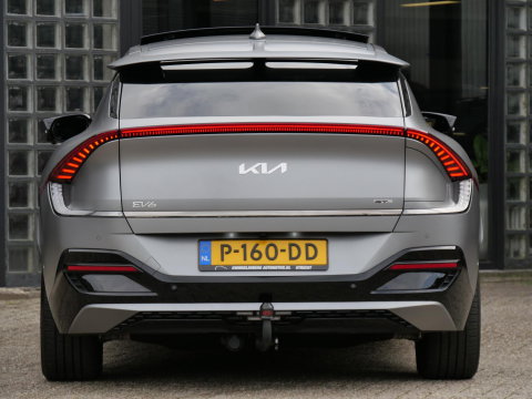 Kia Ev6 77kWh GT-LINE/ SCHUIFDAK/ 360° CAMERA/ HEAD-UP/ TREKHAAK/ NL-AUTO 1STE EIGENAAR/ SOH 97%