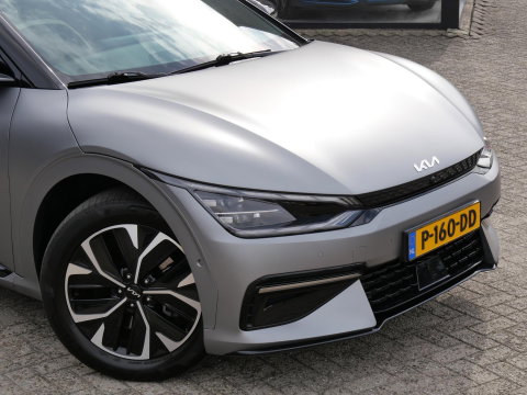 Kia Ev6 77kWh GT-LINE/ SCHUIFDAK/ 360° CAMERA/ HEAD-UP/ TREKHAAK/ NL-AUTO 1STE EIGENAAR/ SOH 97%