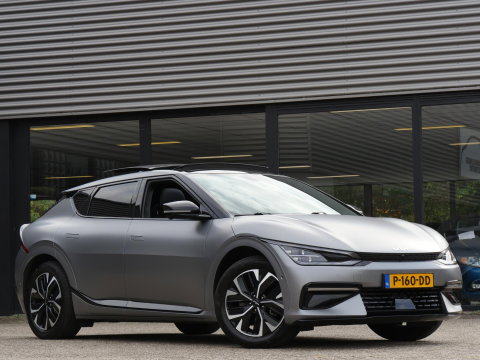Kia Ev6 77kWh GT-LINE/ SCHUIFDAK/ 360° CAMERA/ HEAD-UP/ TREKHAAK/ NL-AUTO 1STE EIGENAAR/ SOH 97%