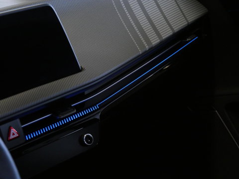 Kia Ev6 77kWh GT-LINE/ SCHUIFDAK/ 360° CAMERA/ HEAD-UP/ TREKHAAK/ NL-AUTO 1STE EIGENAAR/ SOH 97%