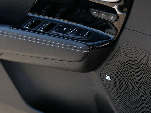Kia e-Niro 64kWh EXECUTIVELINE/ SCHUIFDAK/ TREKHAAK/ LEER/ SOH 96%