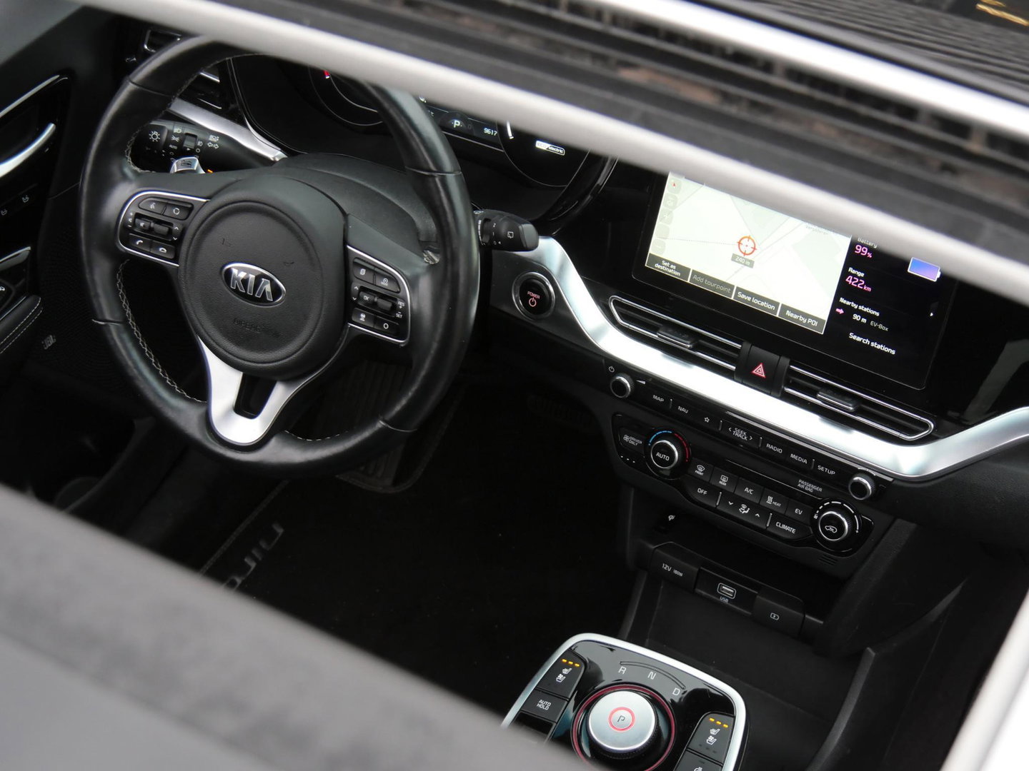 Kia e-Niro 64kWh EXECUTIVELINE/ SCHUIFDAK/ TREKHAAK/ LEER/ SOH 96%
