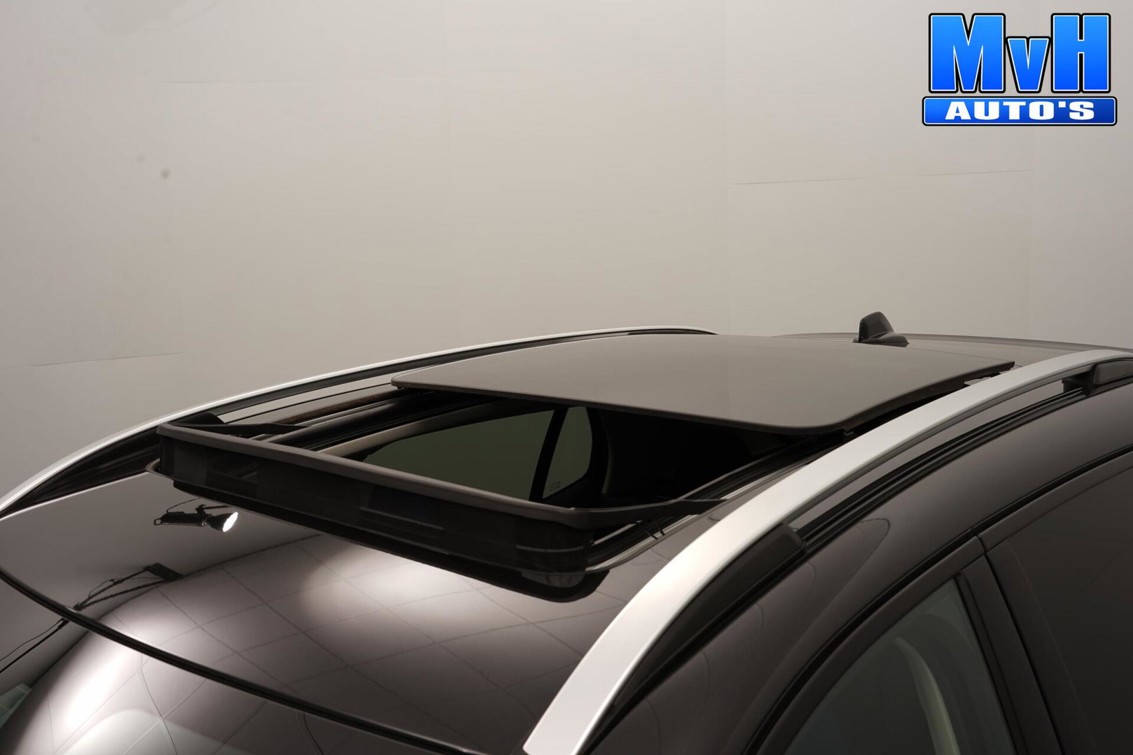 Lynk & Co 01 1.5 PHEV|FULL BLACK XL|LEER|NAP|PANO