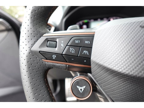 CUPRA Leon Cupra Leon 1.4 e-Hybrid VZ Adrenaline PANO MATRIX KEYLESS VOL