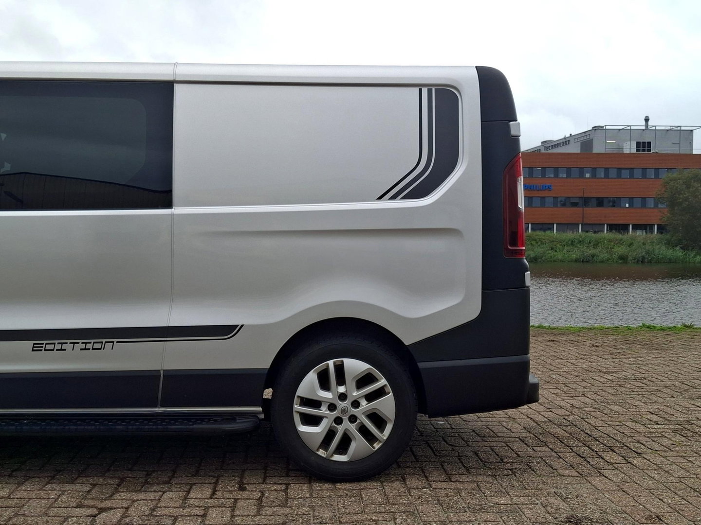 Renault Trafic 1.6 dCi T29 L2H1 DC Comfort | Marge | 6-persoons | Velgen |