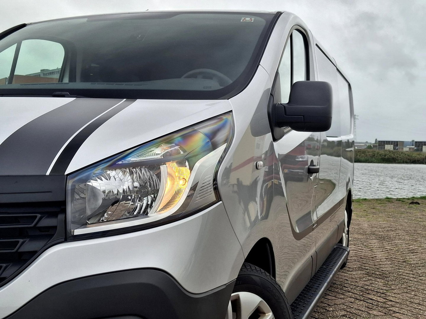 Renault Trafic 1.6 dCi T29 L2H1 DC Comfort | Marge | 6-persoons | Velgen |
