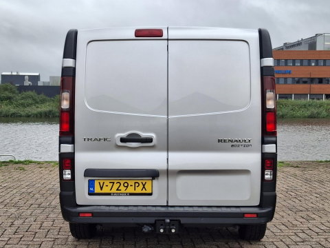 Renault Trafic 1.6 dCi T29 L2H1 DC Comfort | Marge | 6-persoons | Velgen |
