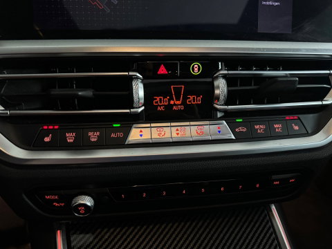 BMW 3-serie 330e High Executive Pano|Laser|Maxton|Kleppensysteem